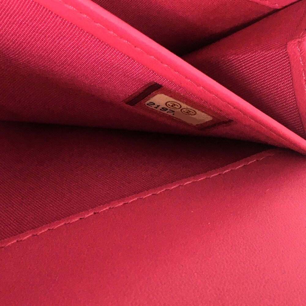 CHANEL Authentic Pink Wallet - Picture 7 of 10
